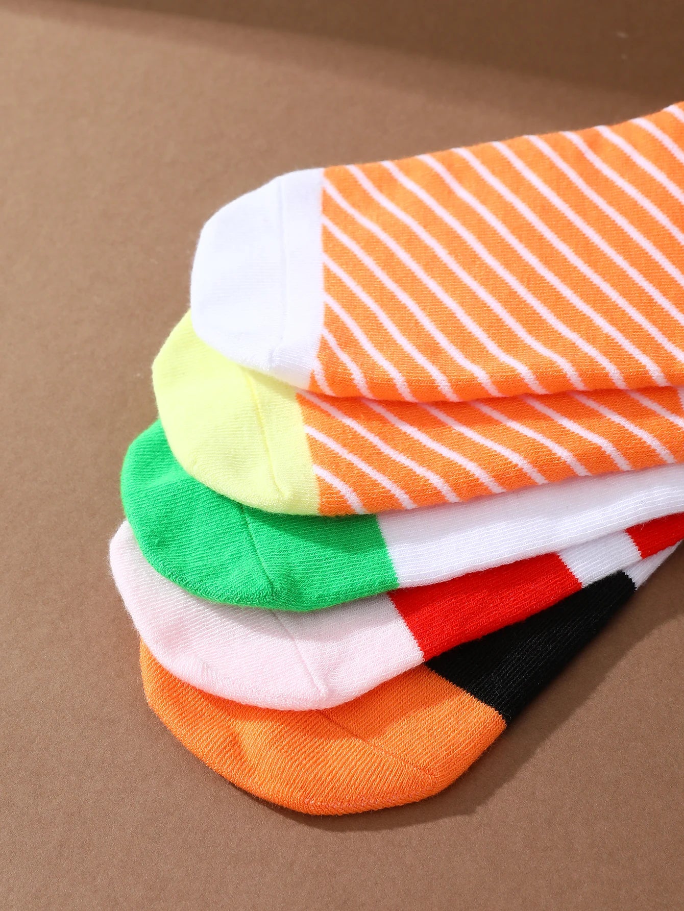 5 pairs of fashionable, unique and interesting sushi personalized patterns,men's and women's gift socks suitable for all seasons